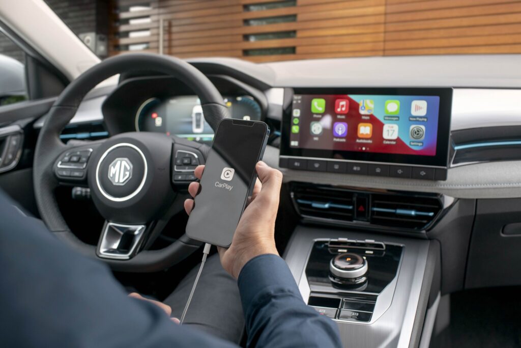 MG5-Electric-Apple-CarPlay-1024x683